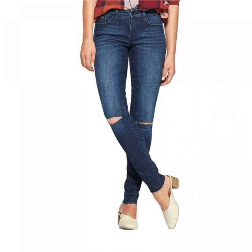 Universal Thread Mid Rise Skinny Ripped Jeans